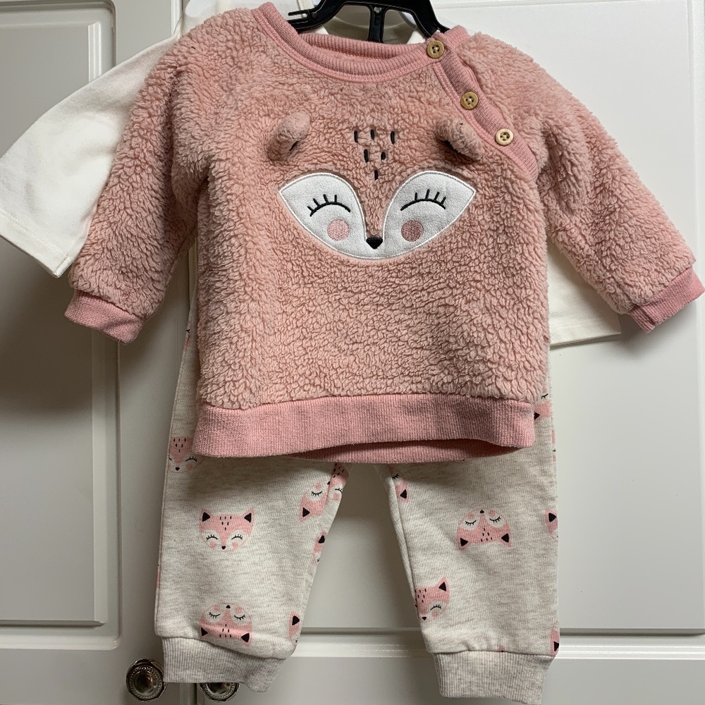 Adorable 3-piece baby girl fox sweatshirt outfit - NWOT
